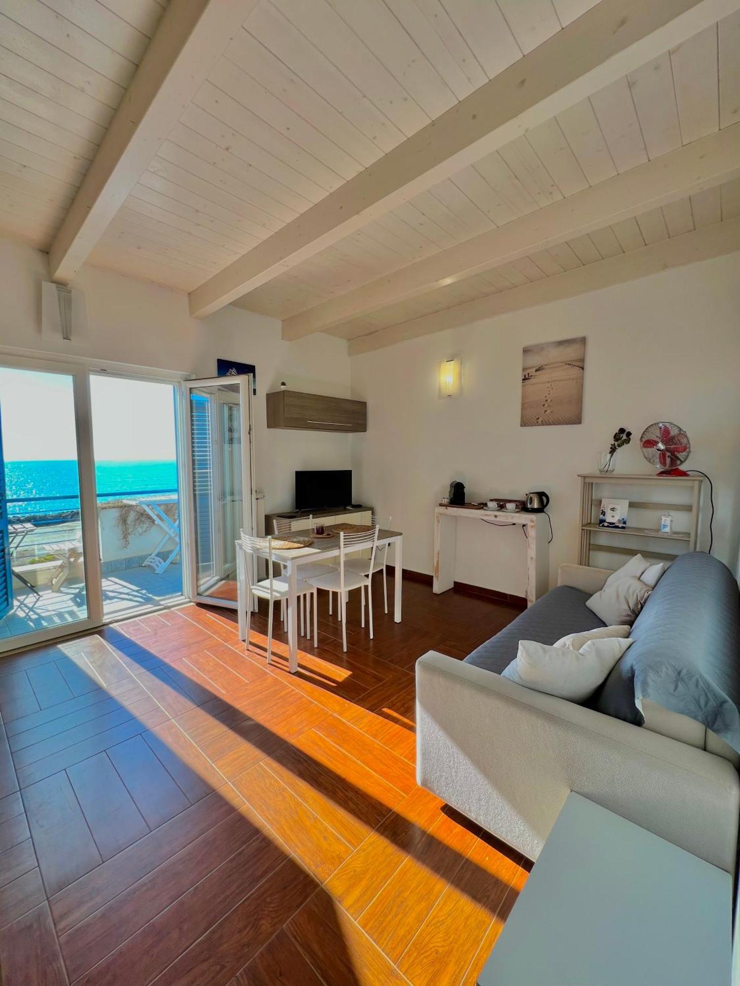 Alba Suite-Rome Airport Fco-Fronte Mare Fiumicino Luaran gambar