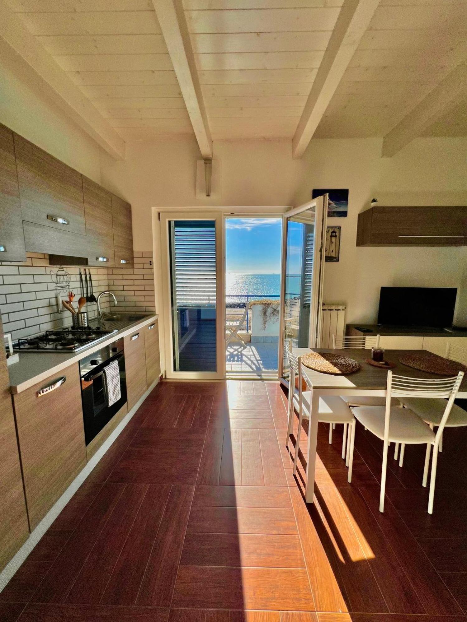 Alba Suite-Rome Airport Fco-Fronte Mare Fiumicino Luaran gambar